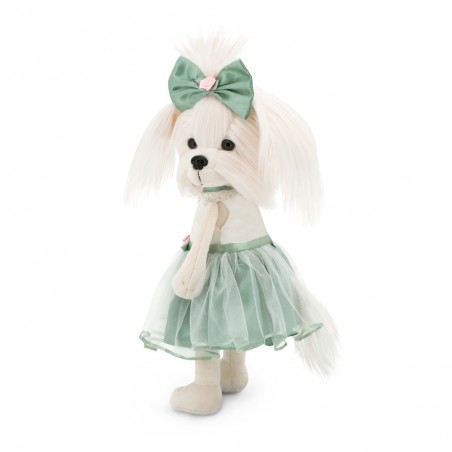 Lucky Mimi in her “Rose Bud” green dress