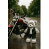 Peluche vêtue d’un ensemble biker gilet et jean, 40 cm