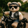 Peluche vêtue d’un ensemble biker gilet et jean, 40 cm