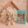 Ensemble peluche Lucky Doggy – Cœur rose : pull, robe tutu, nœud