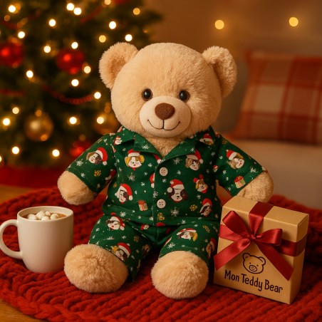 Vêtement pour peluche 40 cm – Pyjama “Chiots et Chatons Festifs” vert à motifs de Noël – Réf. Y3008