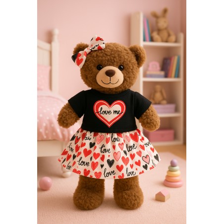 Tenue pour peluche Love Me 3002 – haut noir cœur rouge et jupe à motifs cœurs.