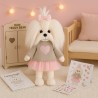 Détail du cœur rose sur pull beige Lucky Yoyo Réf. LD5/101 – Tenue romantique pour peluche Lucky Doggy